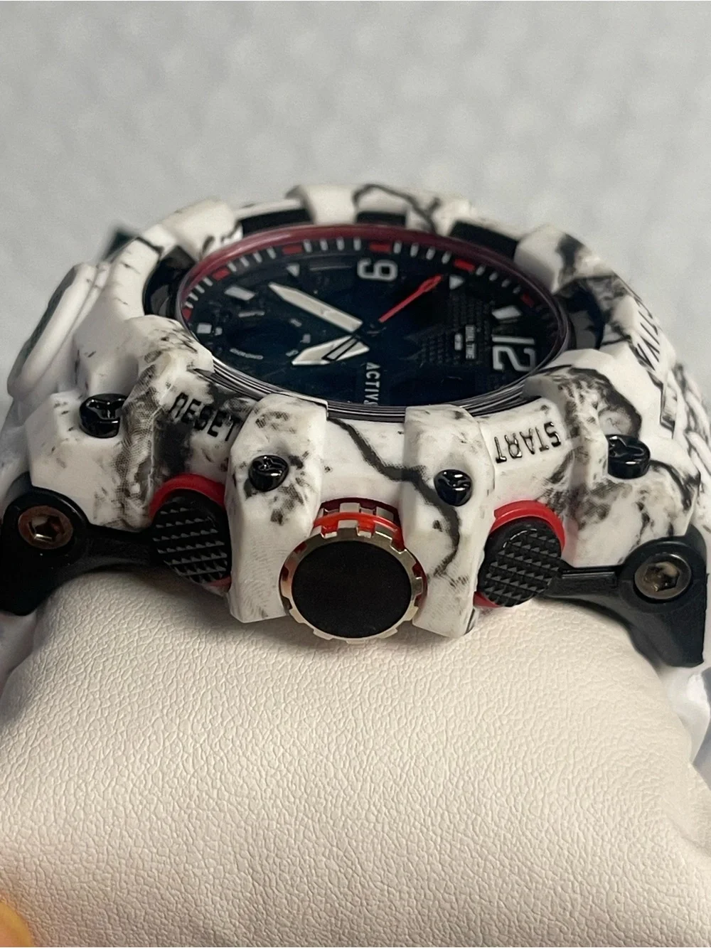 Activa X Invicta Analog Digital Men's Watch - 49mm. Camouflage. White & Black